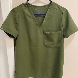 LIMITED EDITION COLOR- FIGS Catarina top Dark olive